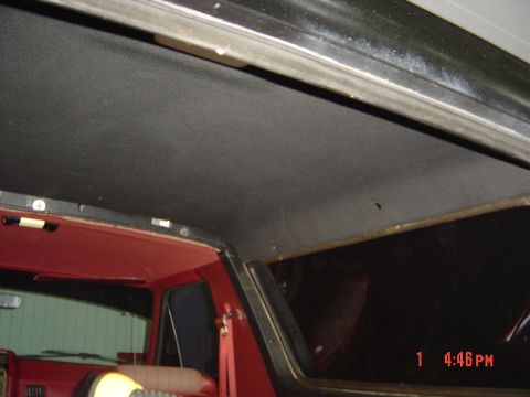 1986 Ford Bronco - And it fits. Supported completly by the window seals at this point. It littaraly does pop into place.