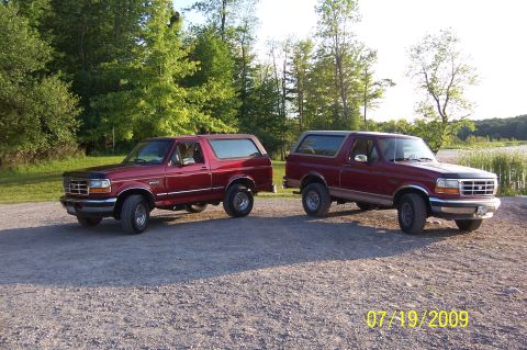 1996 Ford Bronco - my 96 & friends 94