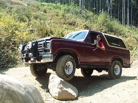 1986 Ford Bronco - Tommy likes the rocks. Poser...