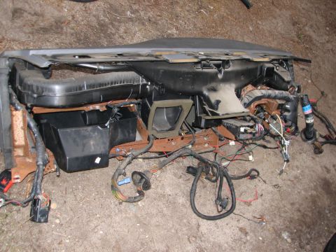 1999 Ford Crown Victoria - Dash out of the car