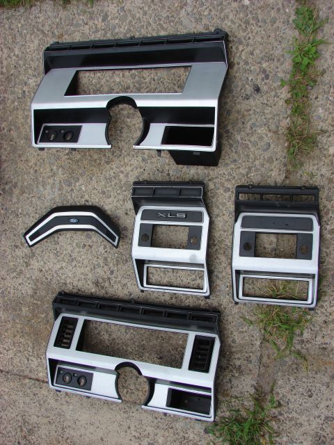 1985 Ford F-150 - XLS Bezels and Horn Pad