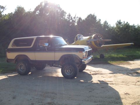 1979 Ford Bronco - Posing with the cropduster