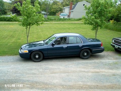 1998 Ford Crown Victoria photo