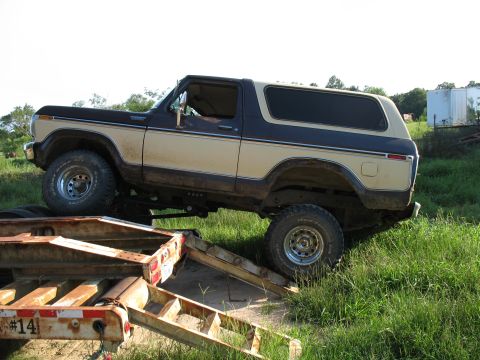 1979 Ford Bronco - the rear will droop out pretty well