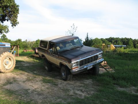 1979 Ford Bronco - this is about as much as I can safely compress the coil