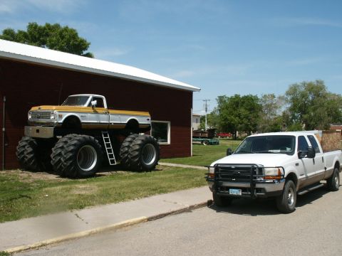 2000 Ford F-250 - again...someone always has a bigger truck