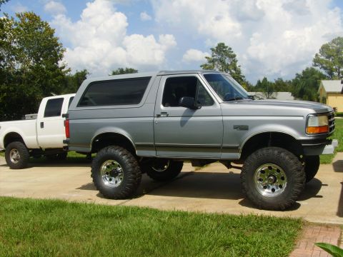 1995 Ford Bronco - started out with a 78 dana 44 with 6" softride springs