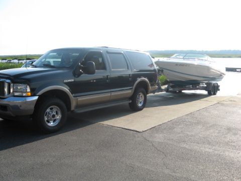 2002 Ford Excursion photo