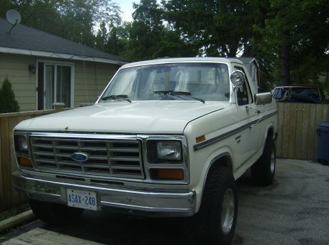 1985 Ford Bronco photo