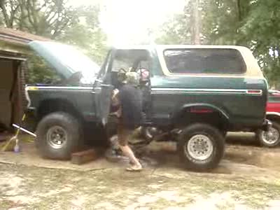 1978 Ford Bronco - starting her up