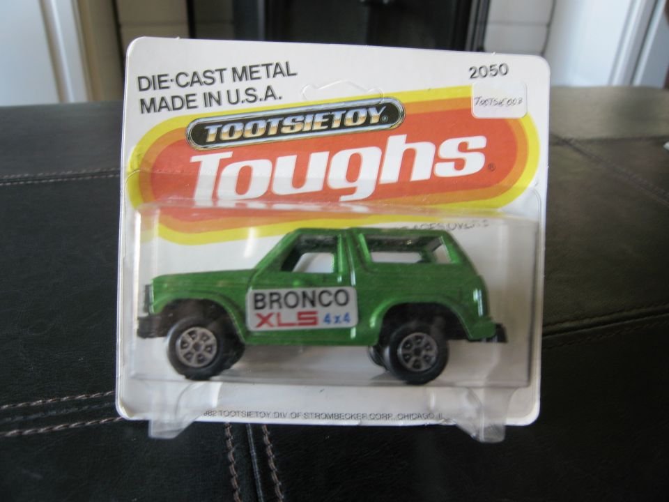 Green TootsieToy Bronco XLS 4x4 toy in packaging