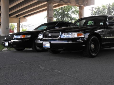 1999 Ford Crown Victoria photo