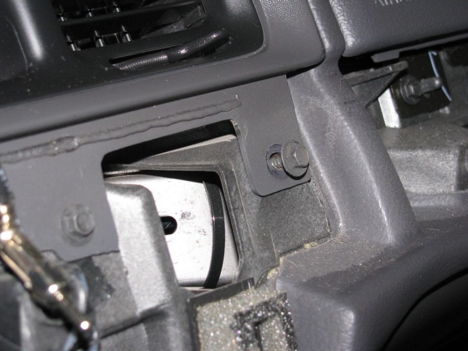 More 7mm screws that must be removed to pull the gauge cluster/AC vent panel.