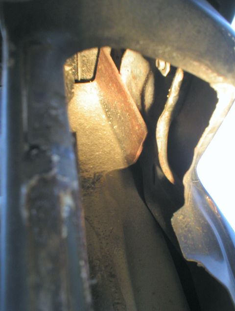 1983 Ford Bronco - It's just a 1 1/2" long piece of 3/4" angle iron welded along the inboard edge pressed against the outer skin to keep it from buc…
