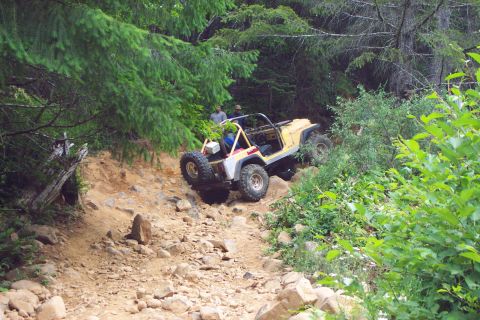 1989 Ford F-150 - Hip climbing rocks on Powerline, trail #4.