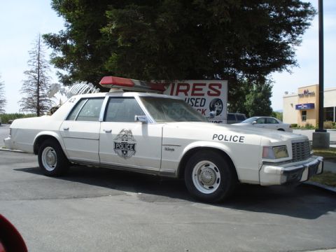 1991 Ford Crown Victoria - Dodge St-Regis