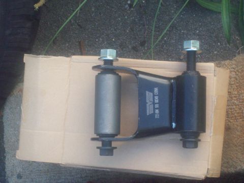 1989 Ford F-150 - new shackles cuz the old ones were seized as FUCK