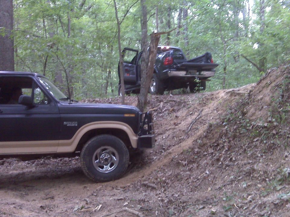I came back to that tight turn from the other side & made it into the bottom of the ravine again.