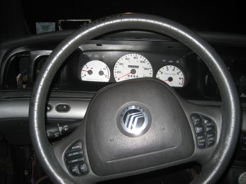 1999 Ford Crown Victoria photo