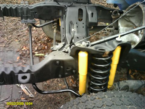 1992 Ford Bronco - The chassis and suspension of a vehicle are visible, with a timestamp of 05/22/2009.