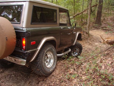 1975 Ford Bronco - This little burm is the tightest spot on this trail.