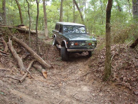 1975 Ford Bronco - This little burm is the tightest spot on this trail.