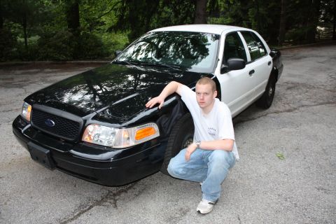 2005 Ford Crown Victoria photo
