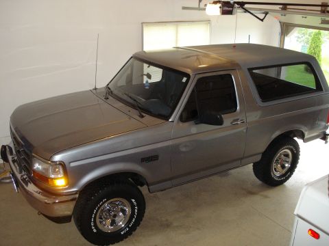 1995 Ford Bronco photo