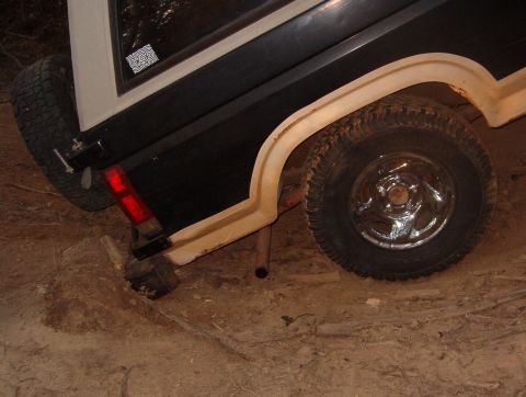 1983 Ford Bronco - I knew I wouldn't make it, but I also knew it wouldn't take much to get me off the hill, so I gave a good effort, and then hooked up to Gre…