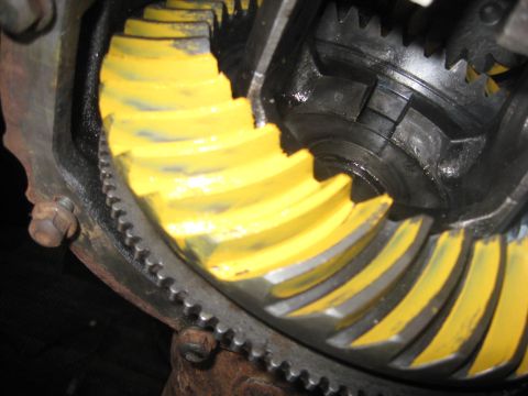 1995 Ford Bronco - Close-up of differential gears, showing yellow paint markings on the teeth.