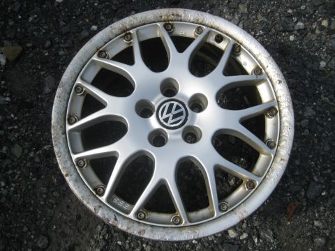 1993 Ford Probe - This is a single BBS alloy wheel with a Volkswagen logo, not a 1993 Ford Probe.