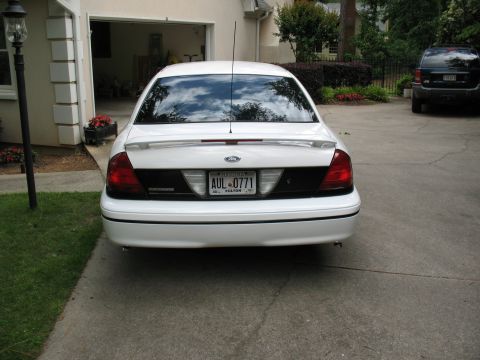 2000 Ford Crown Victoria photo