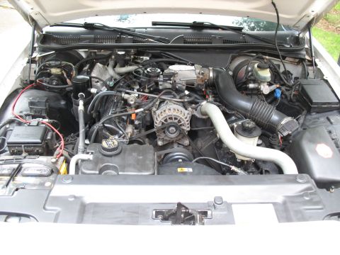 2000 Ford Crown Victoria photo