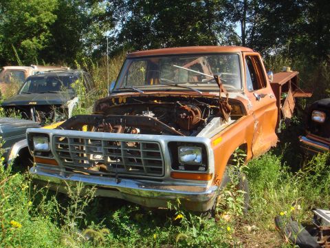 1985 Chevrolet C/K Pickup “Her mud truck”