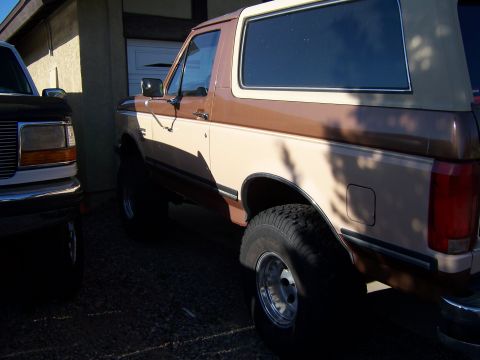 1990 Ford Bronco photo