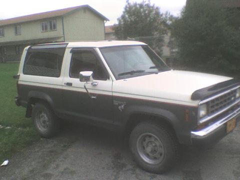 2001 Ford F-350 - This two-tone Ford Bronco II is seen from the front quarter angle.