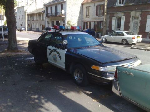 1991 Ford Crown Victoria - '97 CHP clowncar CVPI
