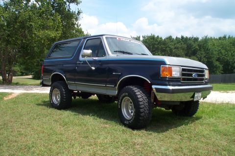 1990 Ford Bronco photo