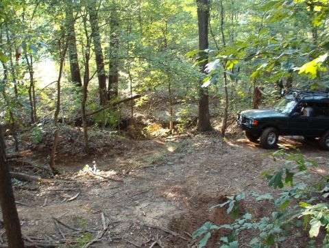 1983 Ford Bronco - It's hard to tell, but there's a BIG dropoff...