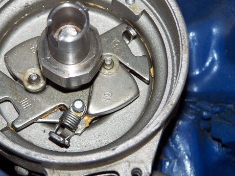 1973 Ford Ranchero - I used lighter springs to get the advance to come in sooner, and flipped the reluctor to get 20* of centrifugal advance, instead of 30*