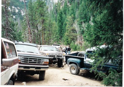 1996 Ford Bronco - Waiting our turn on Hackett Rock