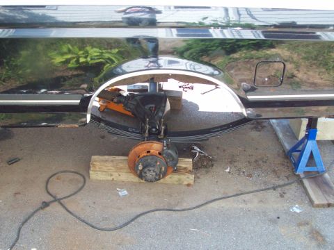 1989 Ford F-150 - moved the axle forward a bit, ran out of driveshaft, so i ordered some zero rates