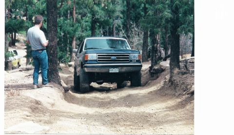 1996 Ford Bronco - James coming up a hill