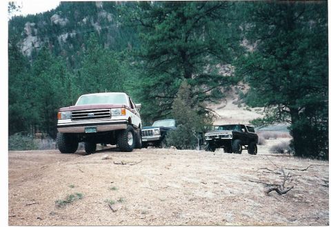 1996 Ford Bronco - Waiting for Steve and Paul to get done messing around in "The Pit"