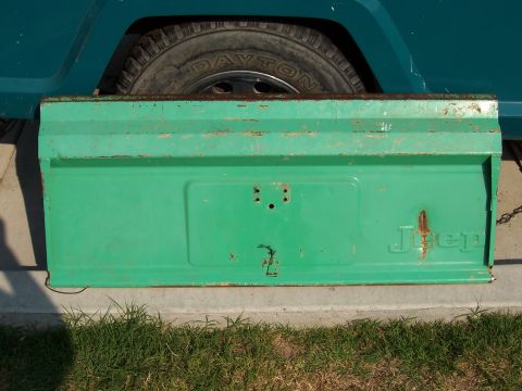 1970 Jeep Jeepster - Replacement tailgate