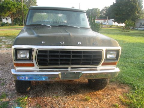 1979 Ford Bronco - This 1979 Ford Bronco is shown from the front, its distinctive grille and chrome bumper.