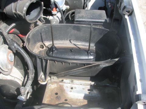 1996 Ford C-350 (Centurion Conversions) - I had to remove the battery tray to get the fatory air cleaner box out.