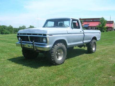 1975 Ford F-250 “Factory Highboy”