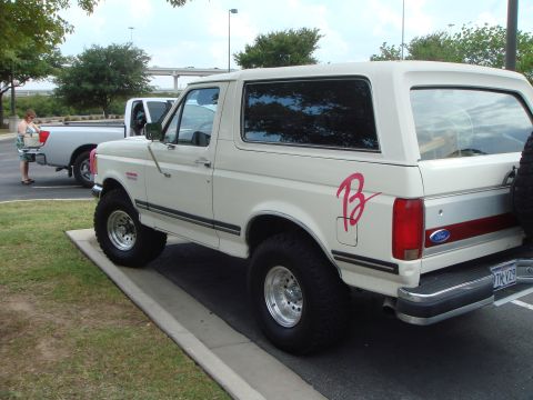 1992 Ford Bronco - Spotted at the Austin Dave and Buster's