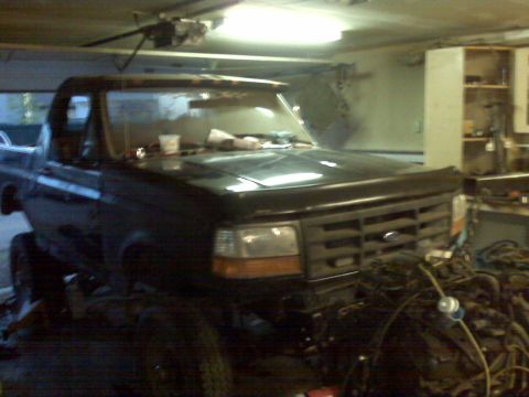 1989 Ford Bronco - All back together sitting on 33's in rear and stock F350 tires in front